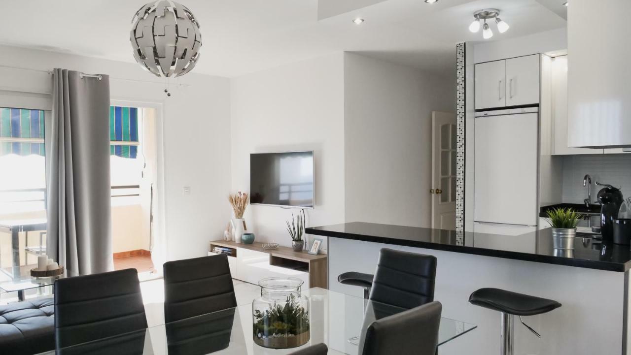 Casinomar Frente Al Mar Apartment Benalmadena Ngoại thất bức ảnh