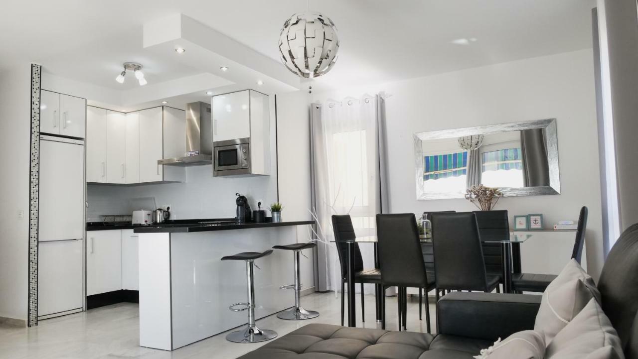 Casinomar Frente Al Mar Apartment Benalmadena Ngoại thất bức ảnh